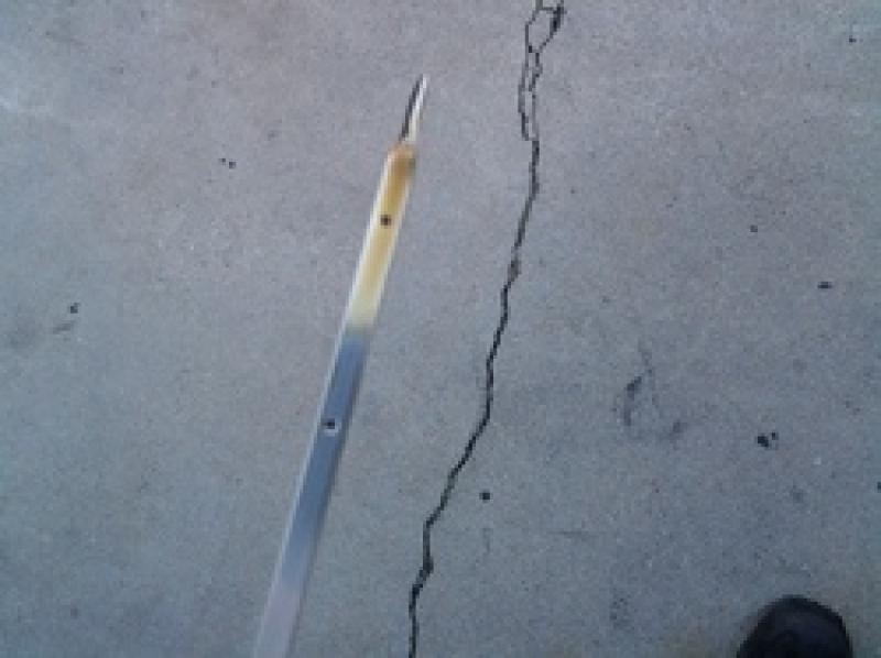 オイルゲージでレベルチェック