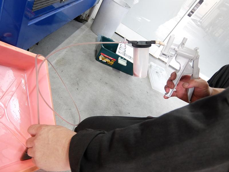 少量のATFを抜きコンタミチェックを実施