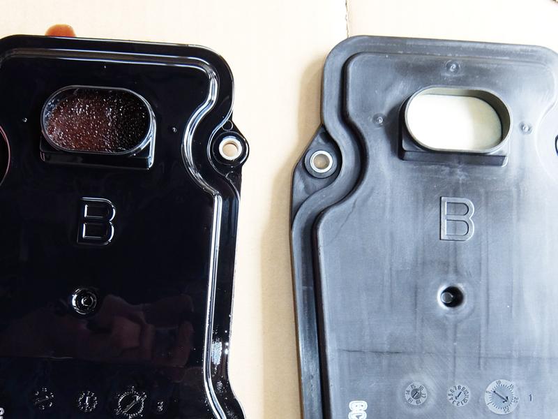 ストレーナー交換
左使用済み
右新品
ATF交換の際はストレーナーの交換も推奨しています。