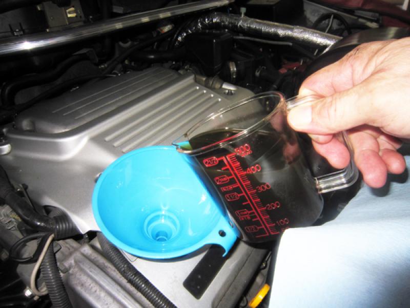 エンジンにSOD-1Plus添加（総油量の10％）