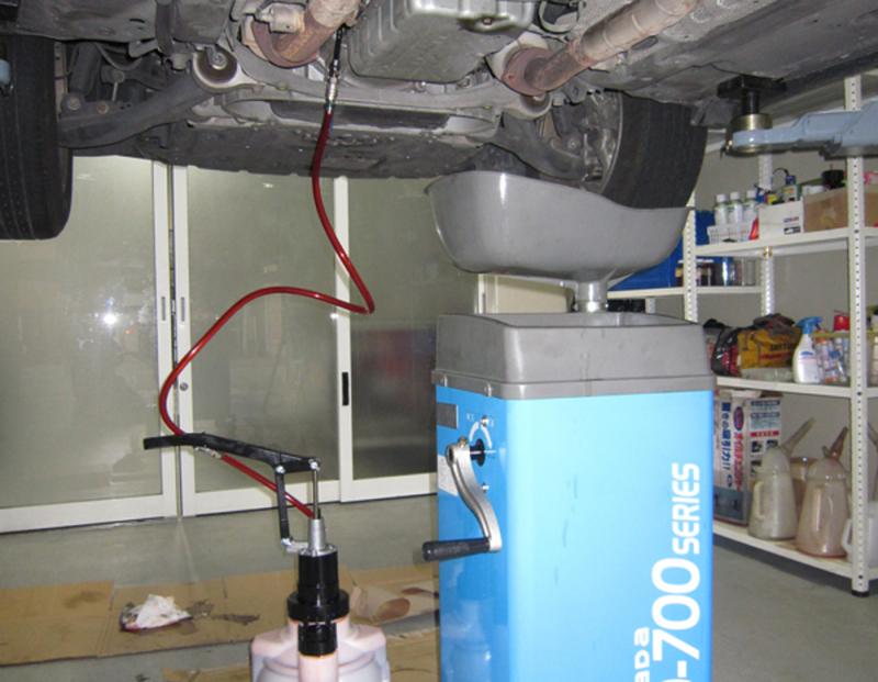 ハンドポンプを使用してATF注入
ハンドポンプについてはこちら↓
handpunp-atfchange
