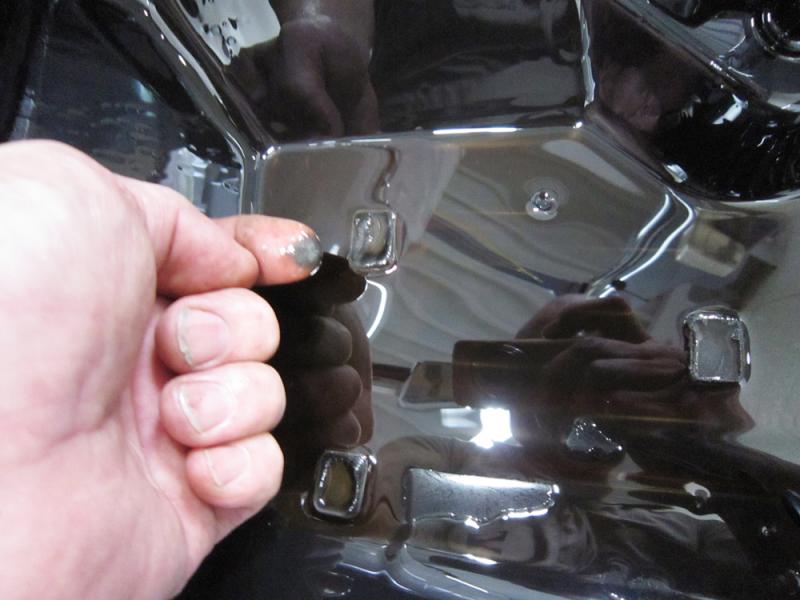 オイルパンのマグネットには鉄粉が溜まっていましたので、