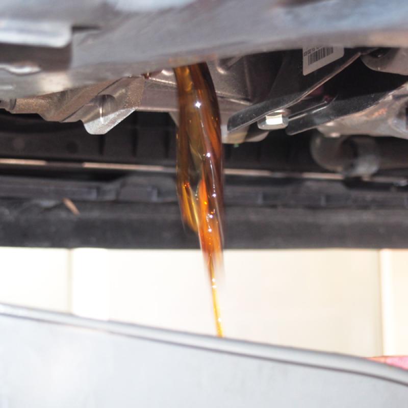 オイル交換時の設定温度は特にありません。