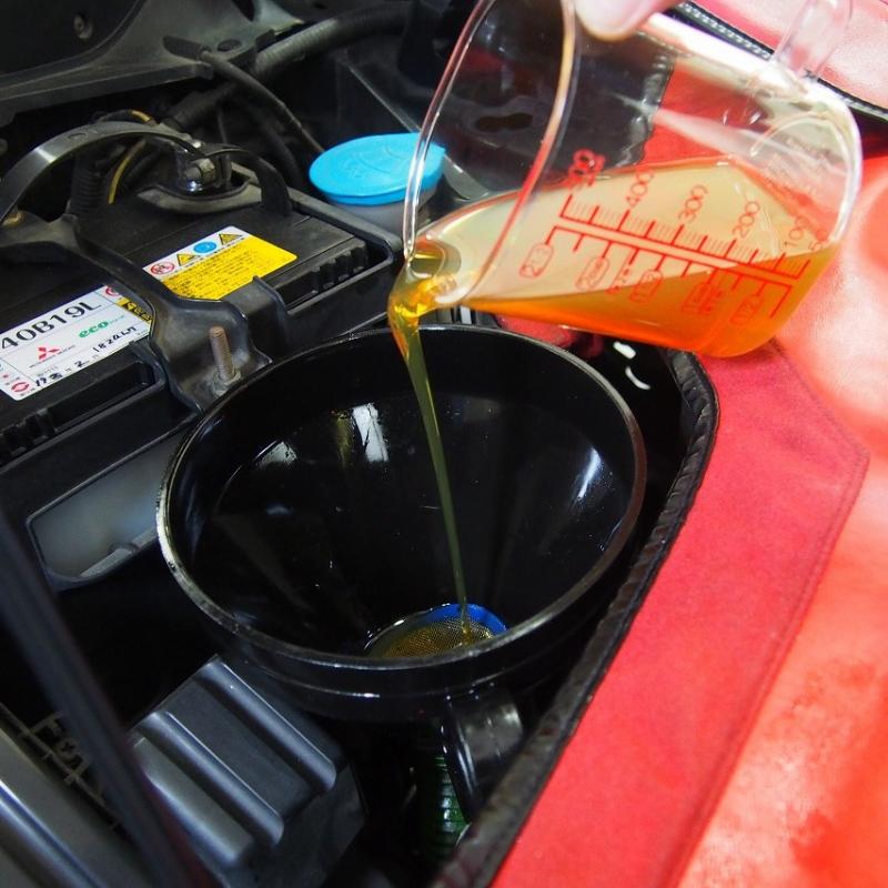 先にSOD-1Plusから入れていきます。
先にSOD-1Plusを入れる事で油量の調整を行えるようにするためです。