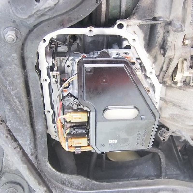 新品のストレーナーを取り付けます。