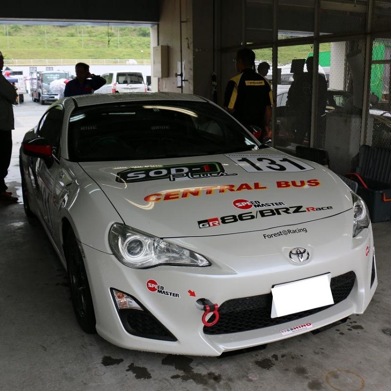 ドライバーズ・カフェ・フォレスト様のレース車両８６
こちらの車両にはエンジン、MTに添加をして頂きました。