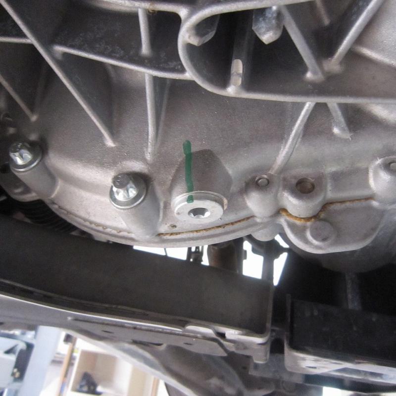 DCTフルード排出用ドレンです。