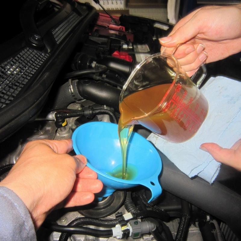 ドレンを締めてSOD-1Plusを添加します。