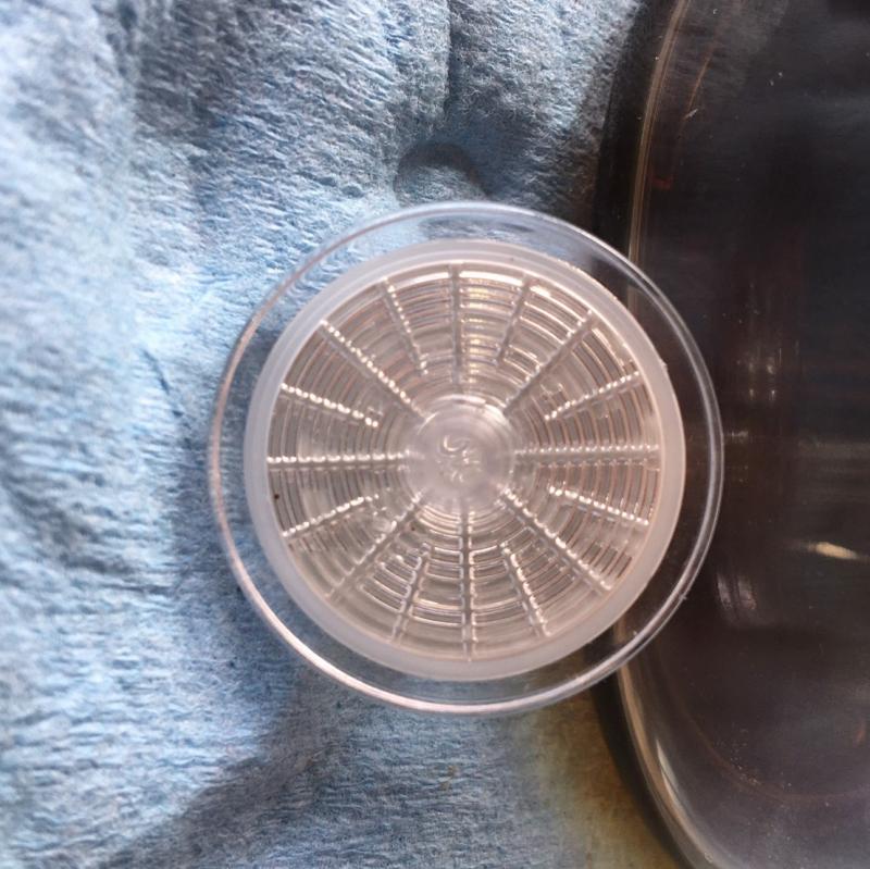 コンタミチェッカーによる、内部金属摩耗診断です。
結果は「2.0」と、やや多いようでした。