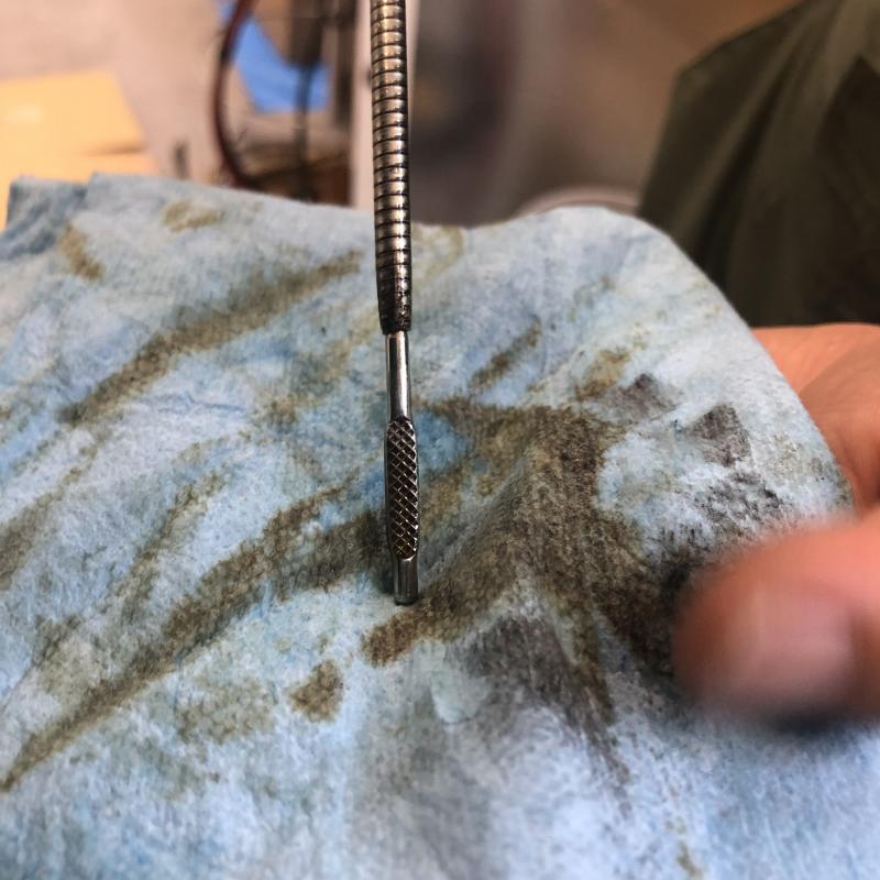 最後にオイルレベルを確認して終了です。