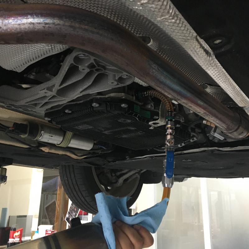 SOD-1Plusを添加します。
※エンジンをかけた状態