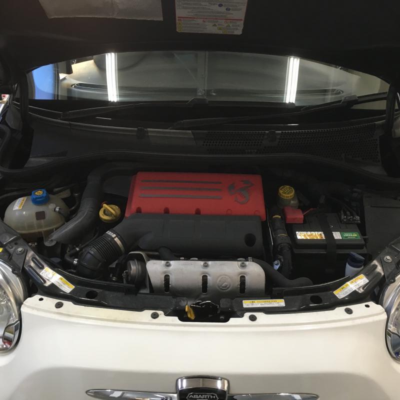 フィアット500のOEMになります。