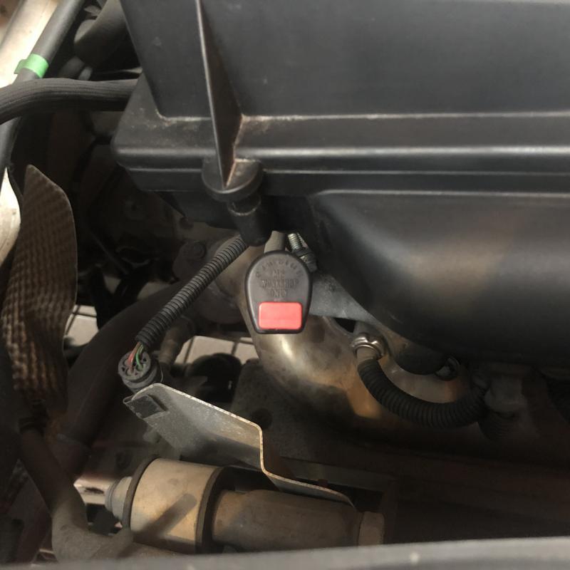 レベルゲージがあります。
※キャップのピンは再使用できませんので、ご注意下さい。