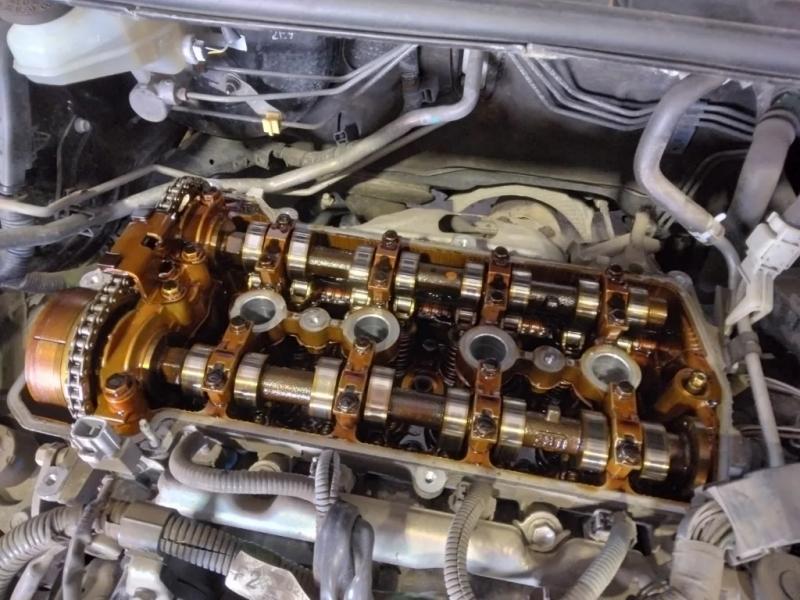 ヘッドカバー取り外し完了♪