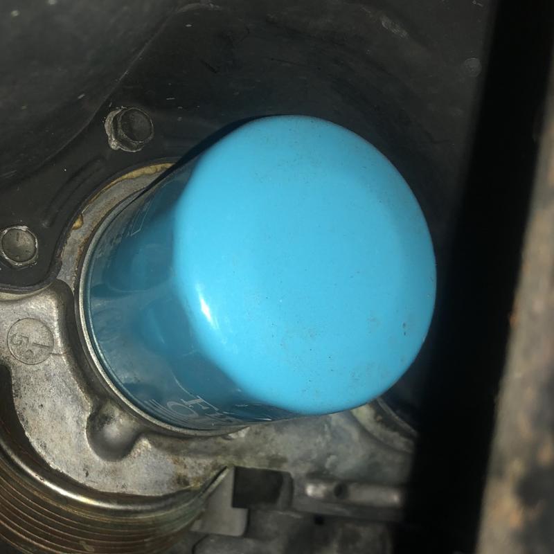 エレメント交換をします。