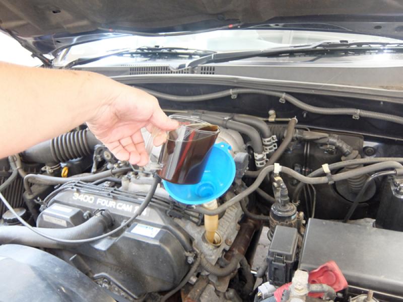 エンジンにSOD-1Plus添加（総油量の10％）