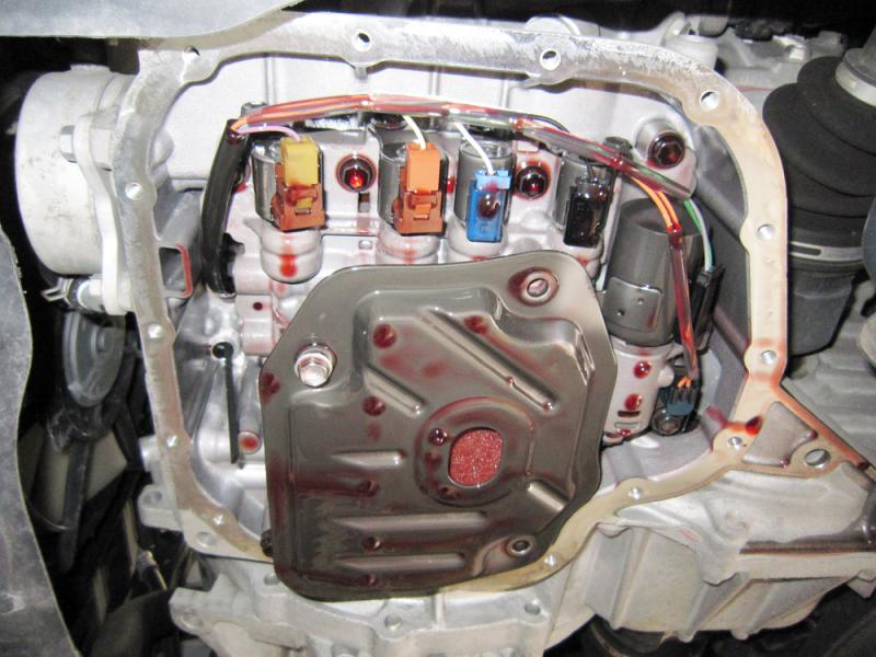 ストレーナーも交換しました。※ATF交換時はストレーナーの交換も推奨しています。スラッジや鉄粉でフィルターが目詰まりしていた場合、オイルの吸い上げが阻害される可能性があります。