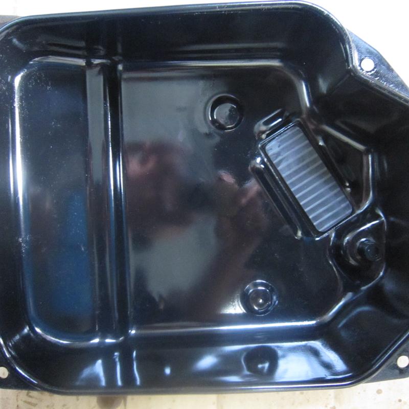 オイルパン清掃後
ATF交換時はオイルパンの清掃も推奨しています。