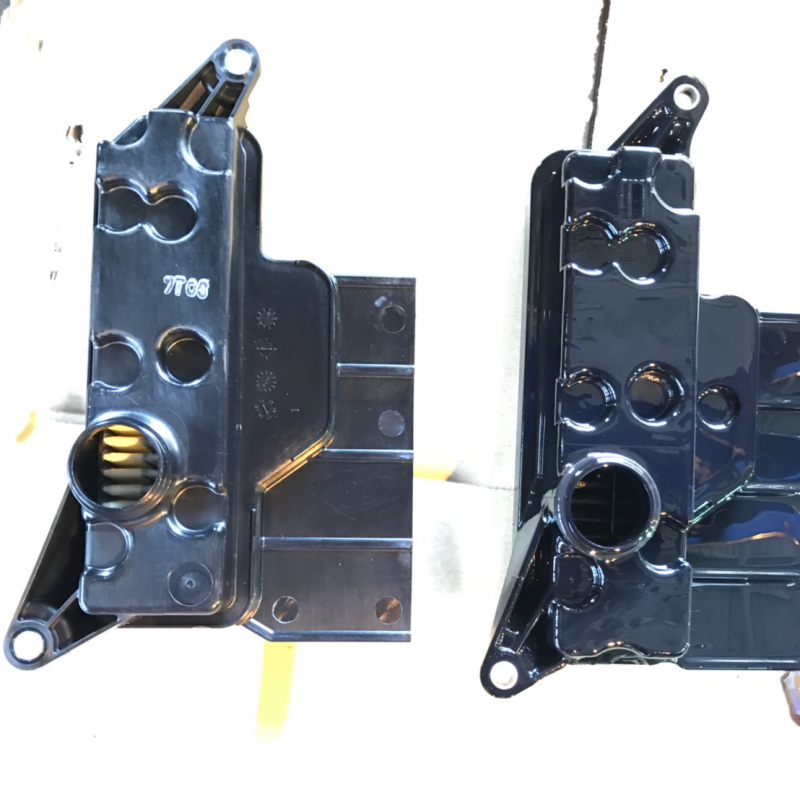 ストレーナーも交換
（左新品　右使用済み）