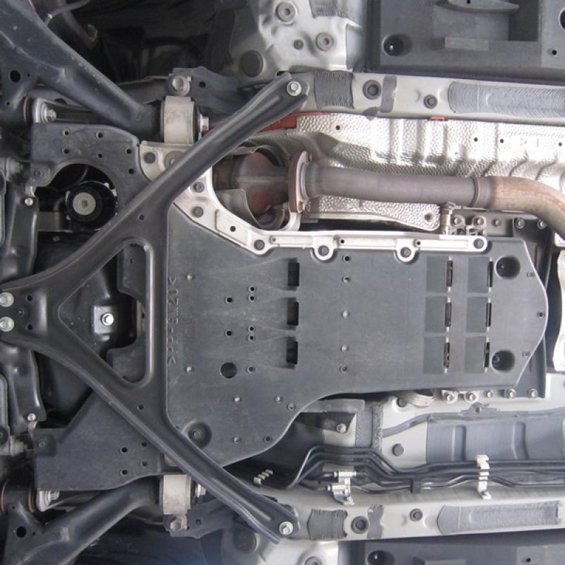 アンダーカバーの上にCVTオイルパンがあります。