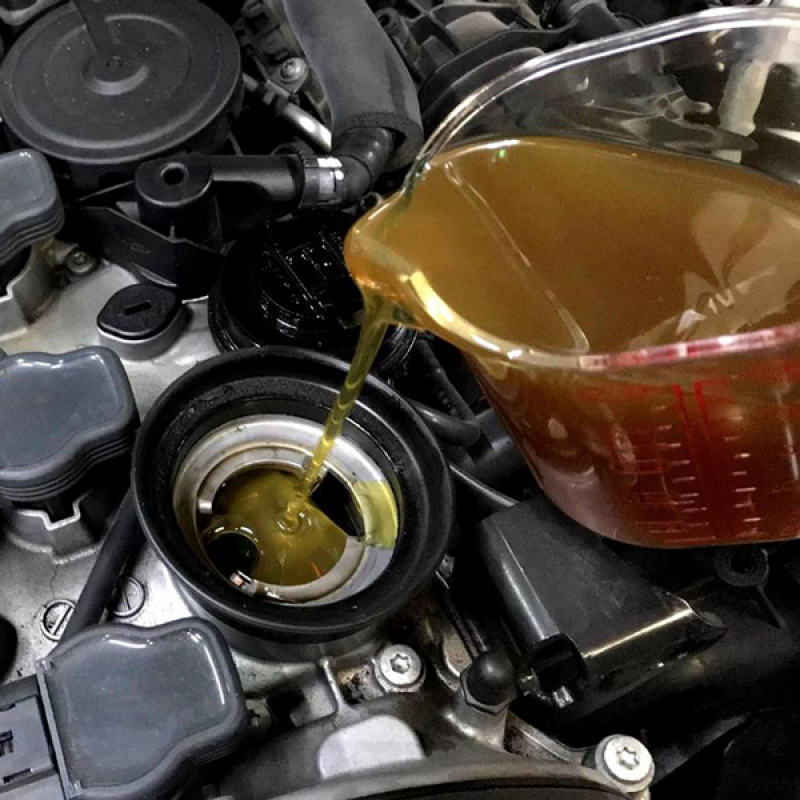 SOD-1Plusのゴムの柔軟性回復作用ででオイル漏れ防止目的として添加。