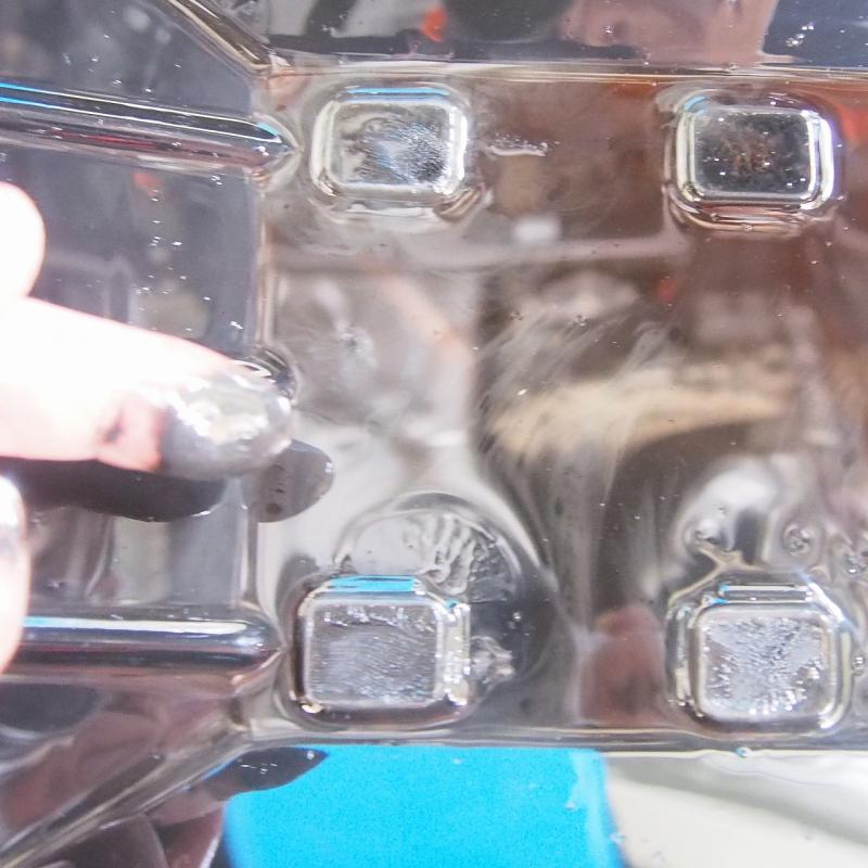 金属摩耗から出る鉄粉がフィルターを詰まらせトラブルが表面化しますが、
SOD-1Plusを添加することでトラブルの原因となる金属摩耗を抑制します。