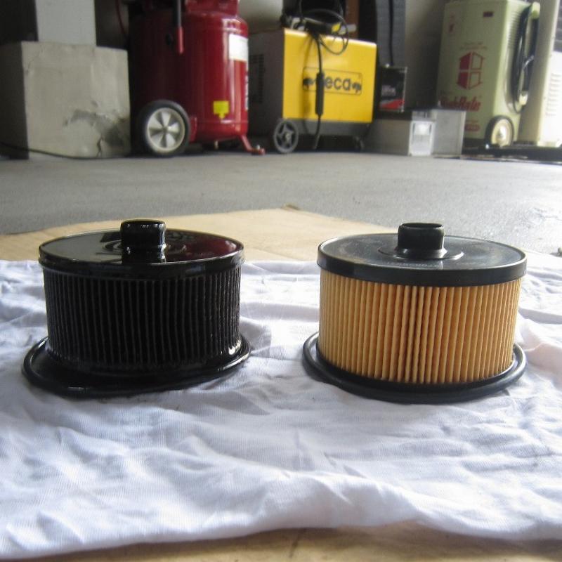 エレメントを交換します。
新品のOリングも付属していますので付け替えます。