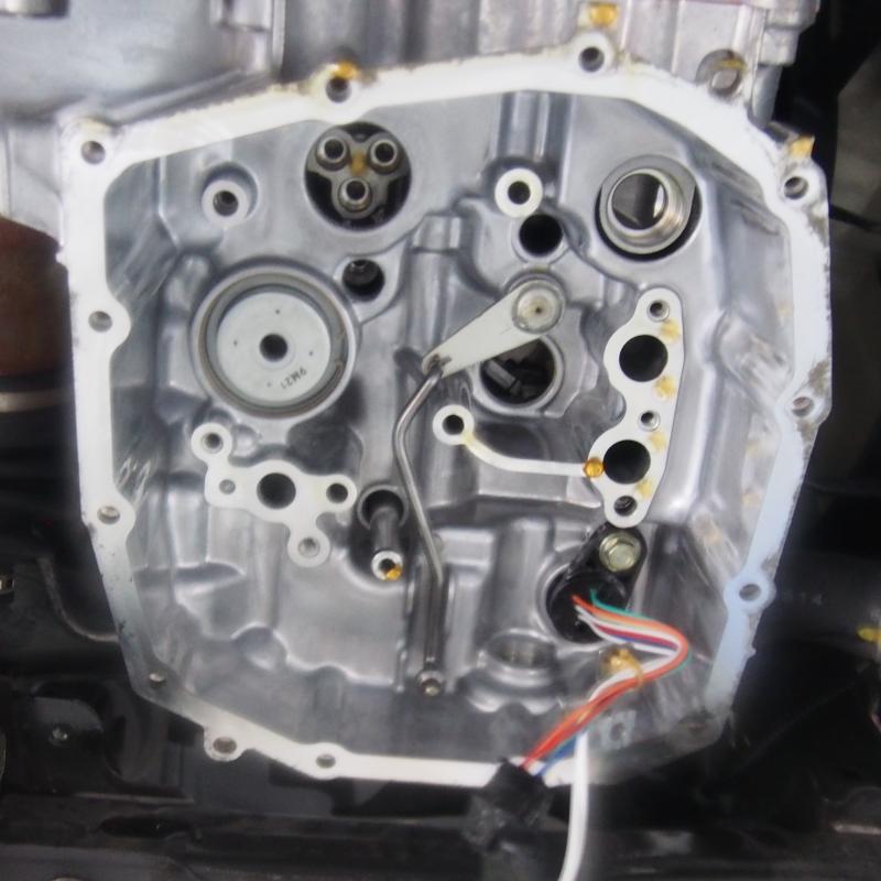 バルブボディーを外した状態です。
