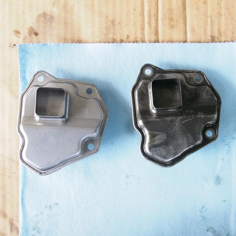 ストレーナー交換します。
マグネット鉄粉量によってストレーナーを交換することをお勧め致します。
