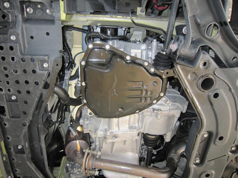 作業終了後、オイル漏れやドレンの締め忘れ等が無いかを
しっかり確認して作業終了です。
