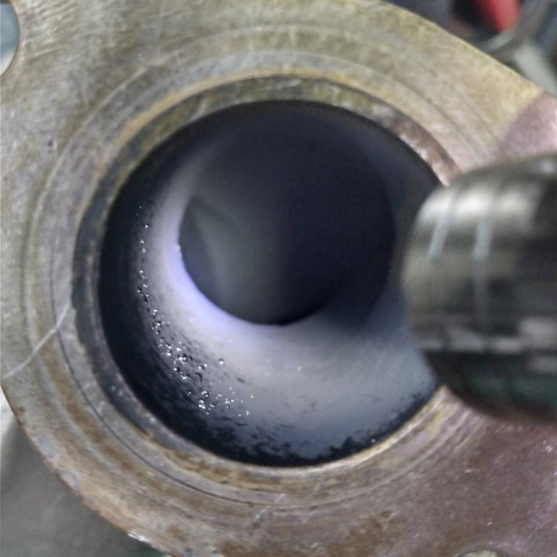 EGRクーラー　OUT