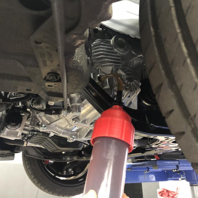 MTオイルを注入します。