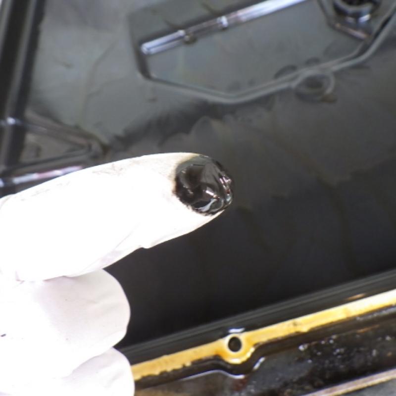 マグネットに堆積していた鉄粉です。