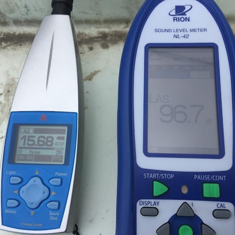 添加前1,500rpm
振動値：15.68m/s2
騒音値：96.7dB