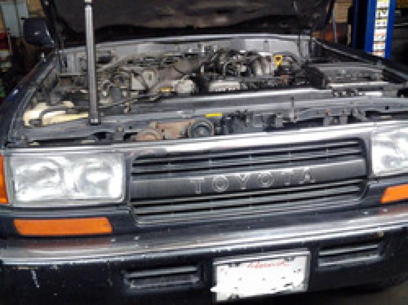 【ロサンゼルス】TOYOTA ランドクルーザー エンジンオイル消費改善