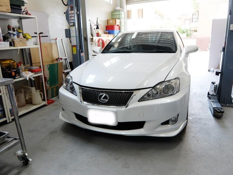 【レクサス IS250】マフラーの煤もエンジンの異音も改善！